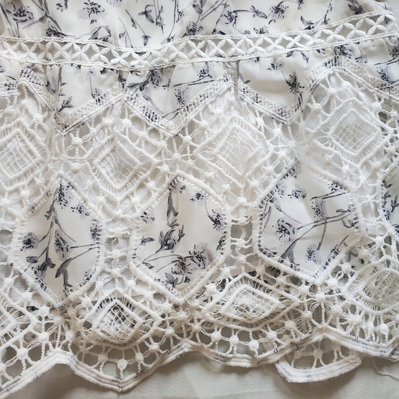 Paper Crane floral dress - Picture 5 of 7